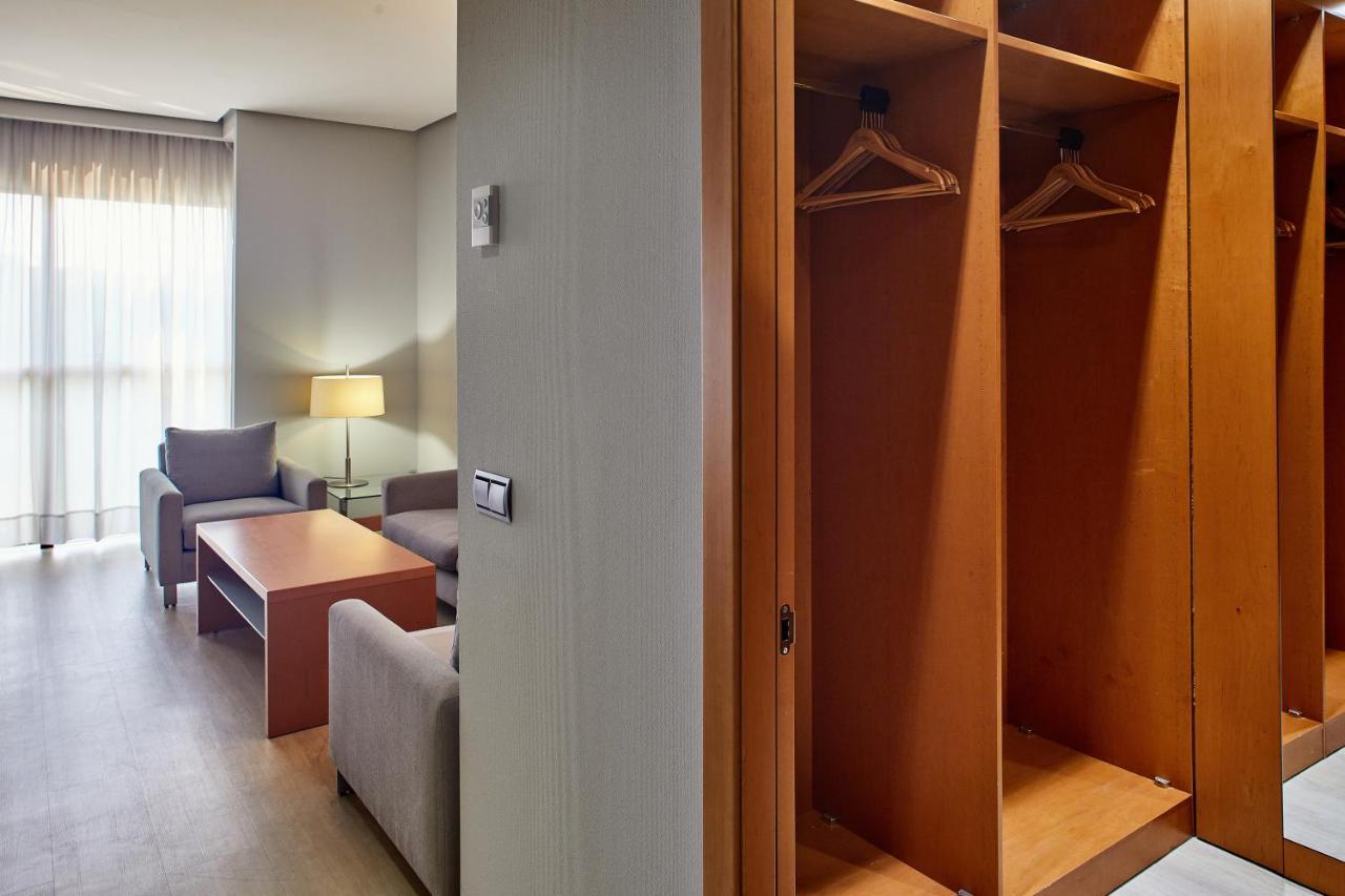 Hotel Silken Puerta Madrid Exterior foto