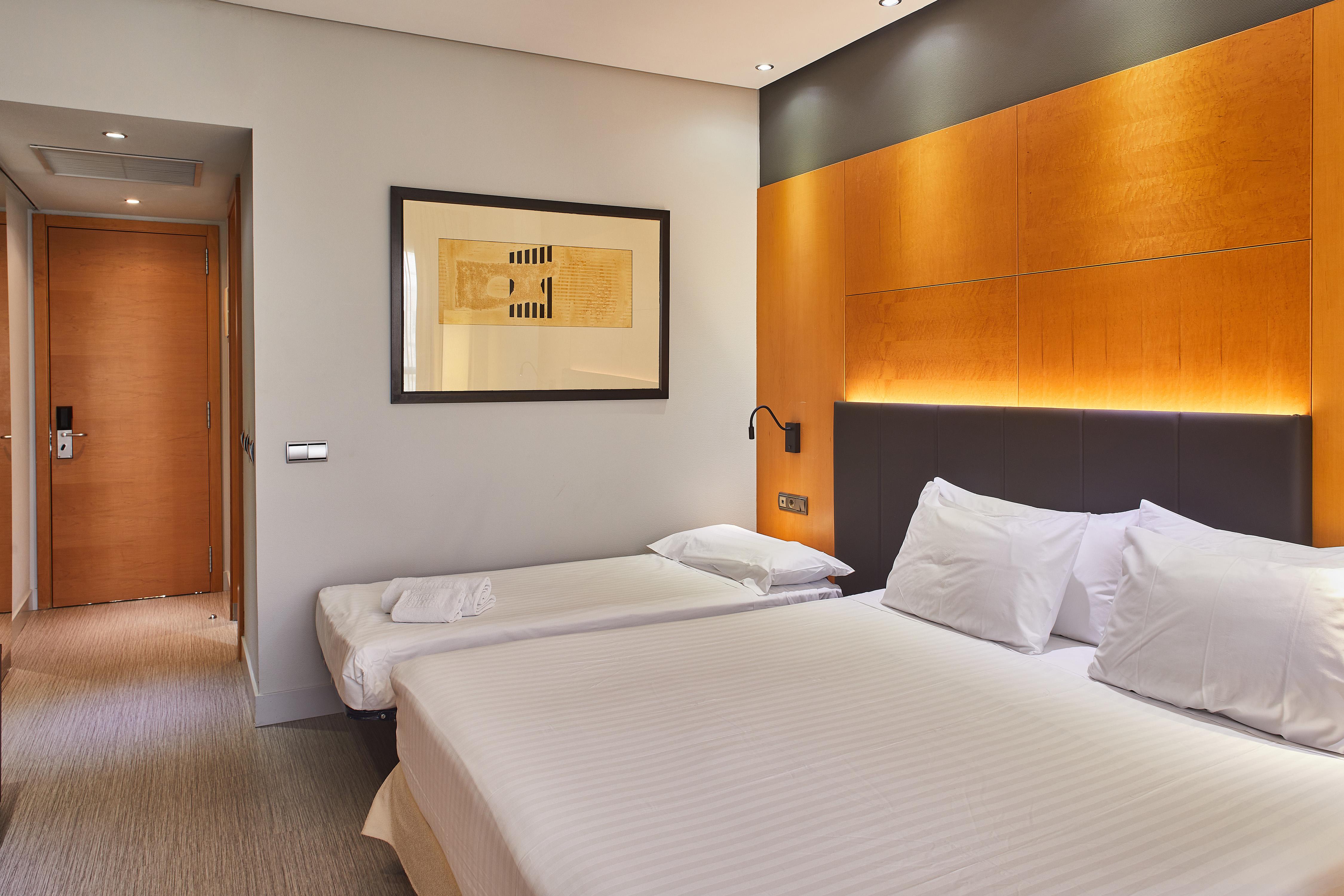 Hotel Silken Puerta Madrid Exterior foto