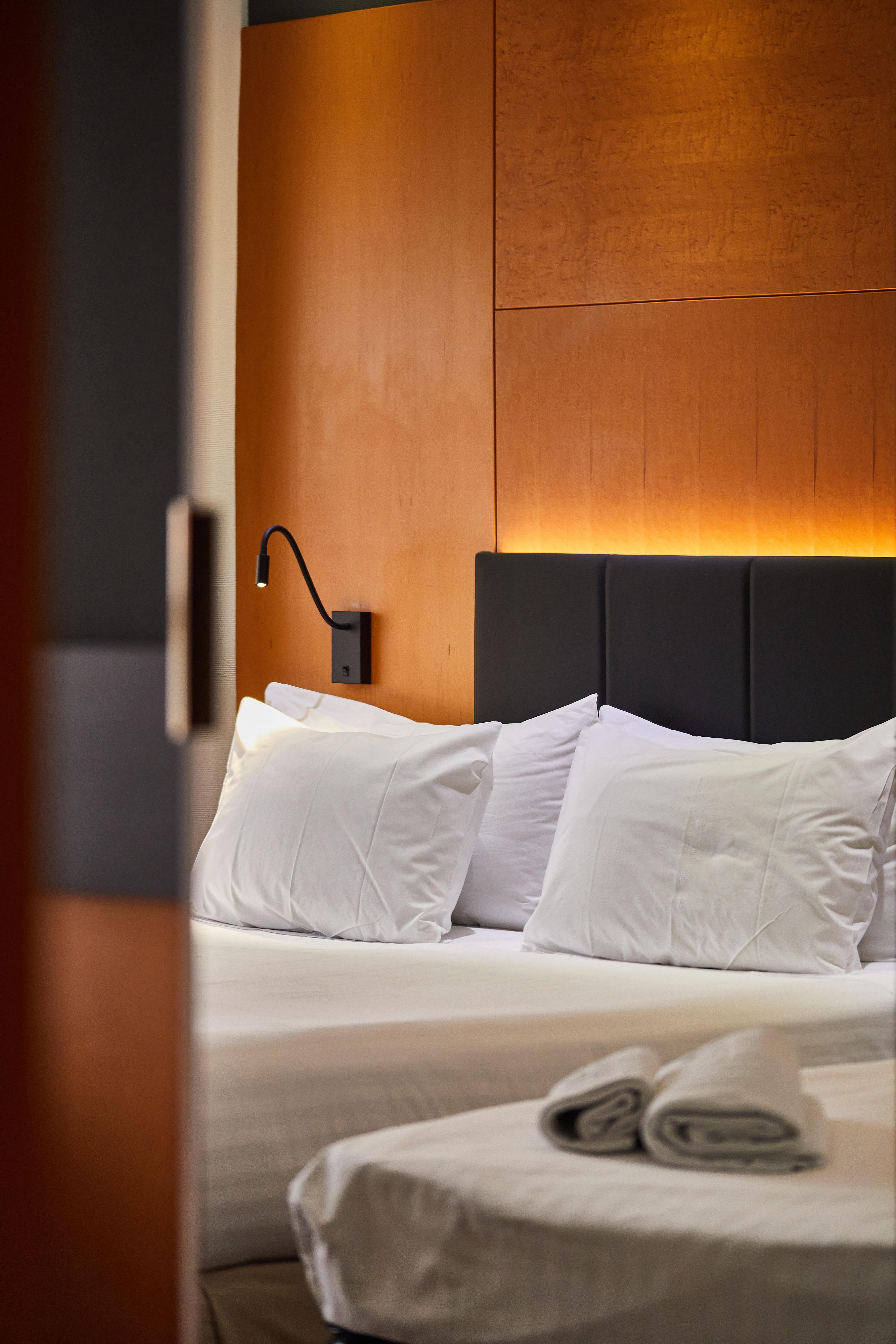Hotel Silken Puerta Madrid Exterior foto