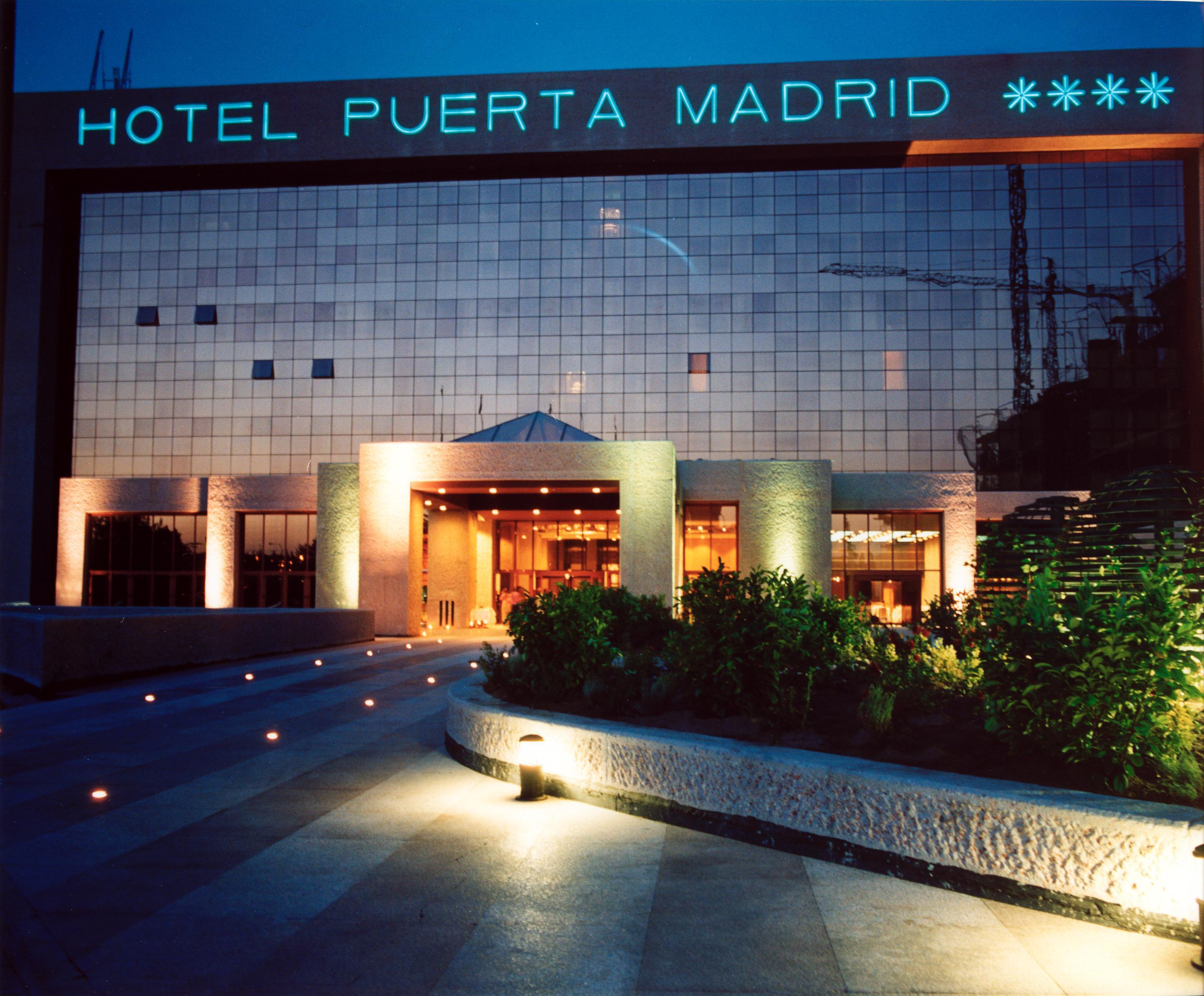 Hotel Silken Puerta Madrid Exterior foto
