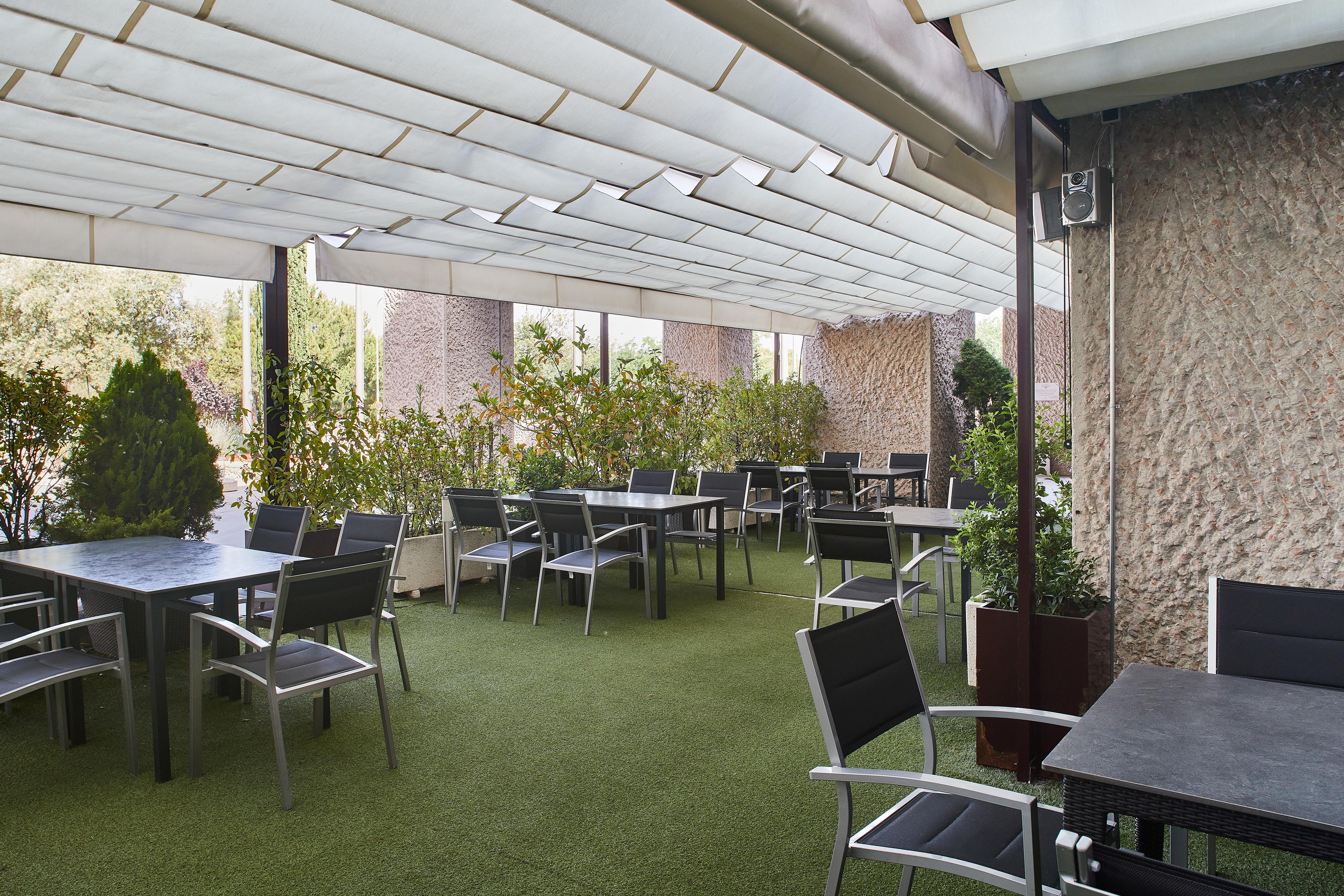 Hotel Silken Puerta Madrid Exterior foto