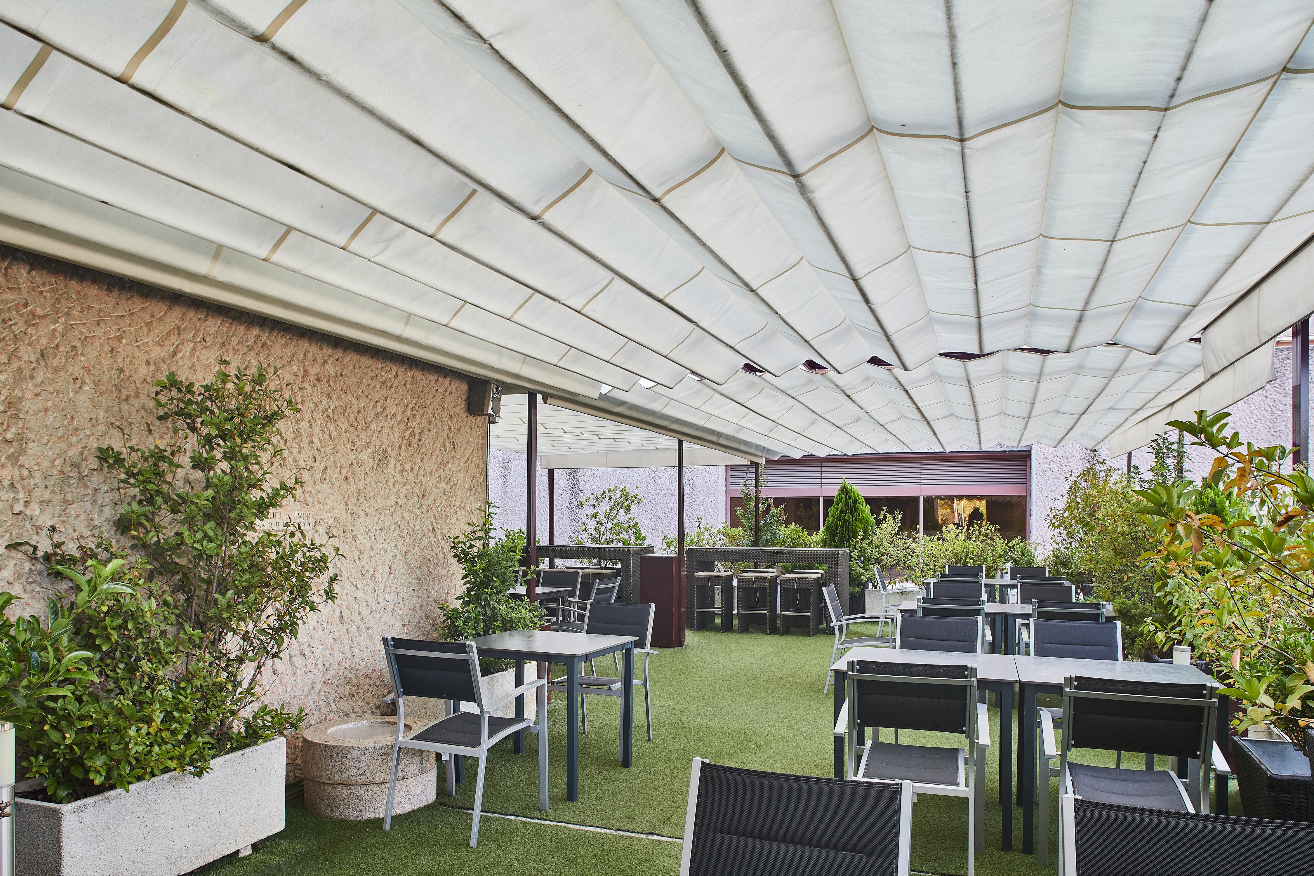 Hotel Silken Puerta Madrid Exterior foto