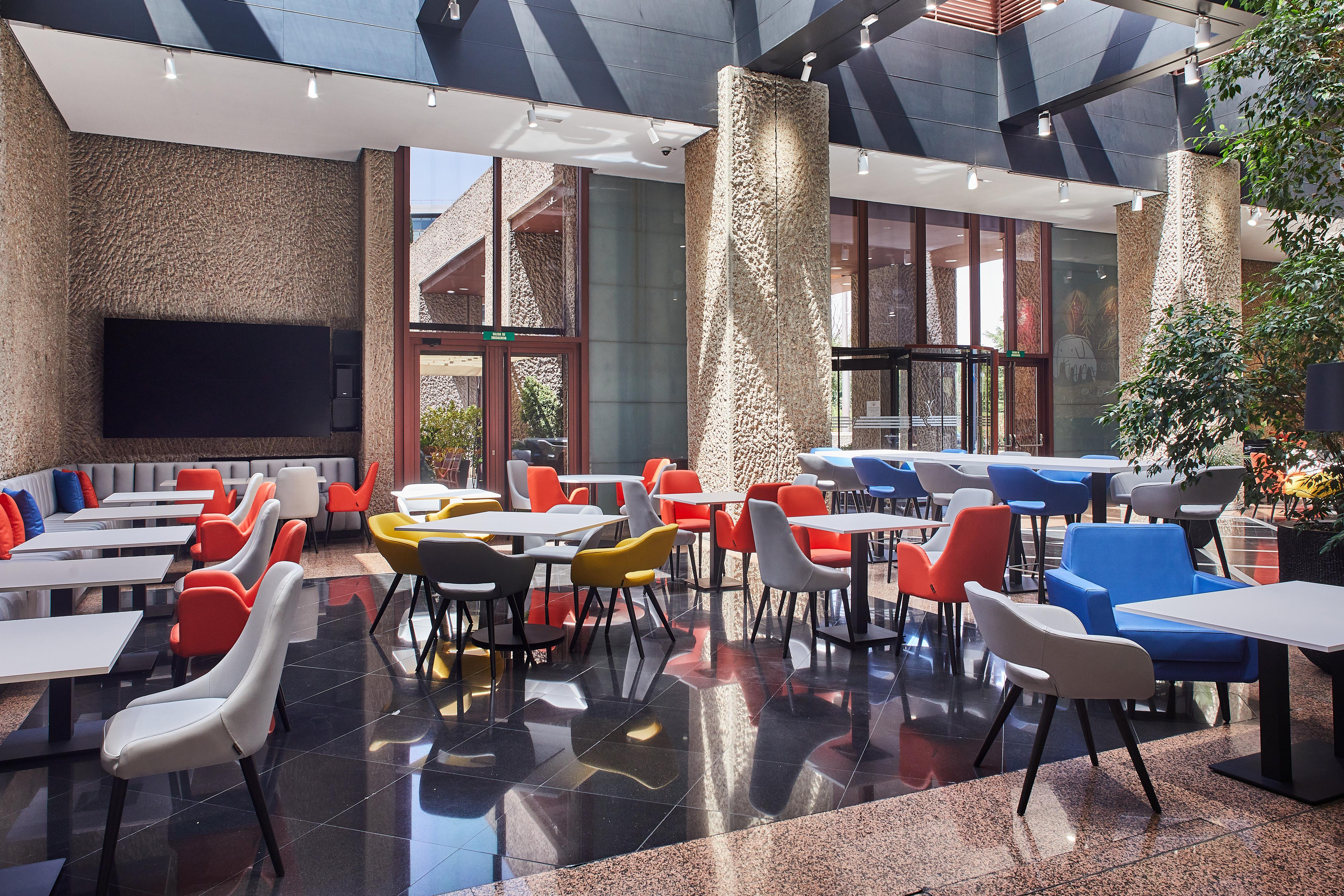 Hotel Silken Puerta Madrid Exterior foto