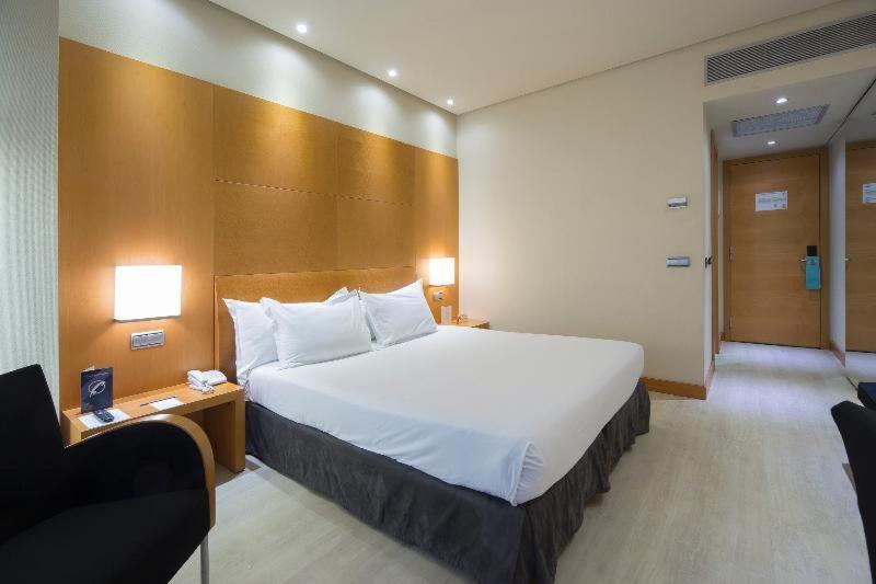 Hotel Silken Puerta Madrid Zimmer foto