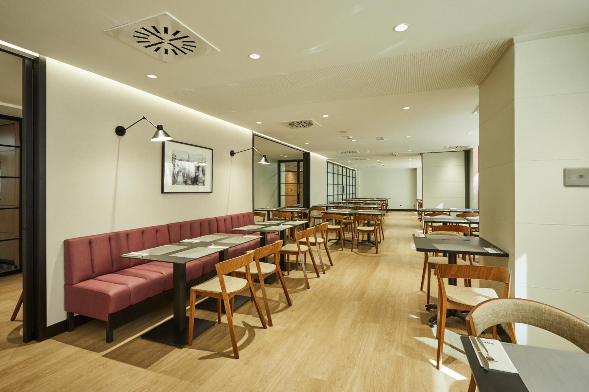 Hotel Silken Puerta Madrid Exterior foto
